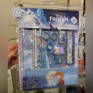 Disney Frozen Blue and Purple Stationery Kit